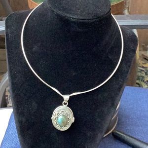 925 sterling silver labrodite pendant necklace.